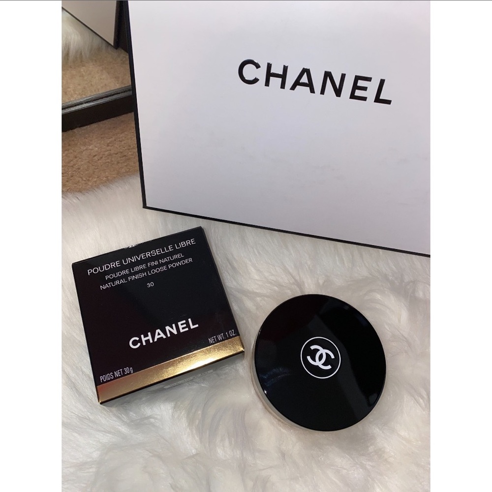 CHANEL loose powder in 20 *New formula*